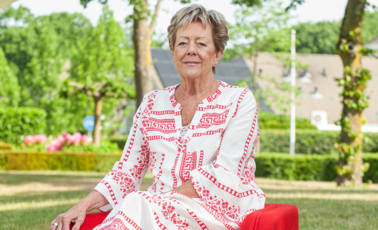 Thérèse van de Laar in de Laura-fauteuil